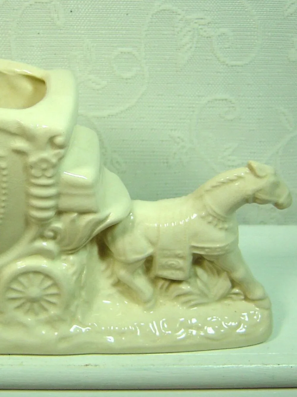 Vintage white horse & carriage planter made in USA-7